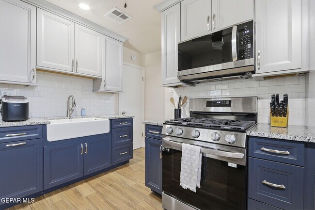Building Photo - 4873 Mcgregor Dr