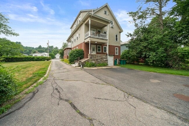 Building Photo - 48 Seaver St