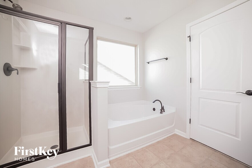 Building Photo - 133 Glenmoor Ave