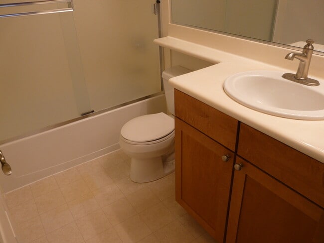 Building Photo - Beautiful 2 Bedroom 2 Bath North San Jose ...