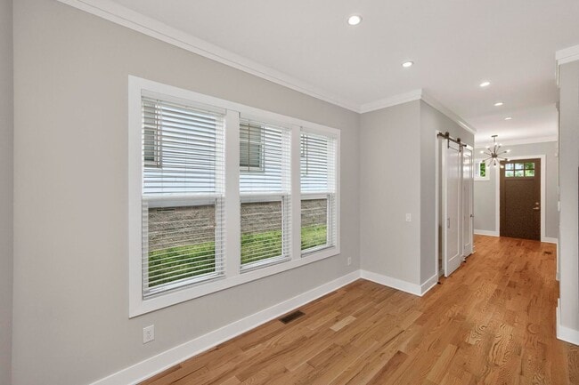 Building Photo - 4704A Kentucky Ave