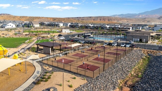 Building Photo - 1583 E Star Spgs Dr