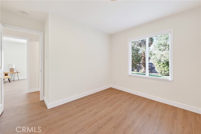 Building Photo - 302 Cleveland Dr