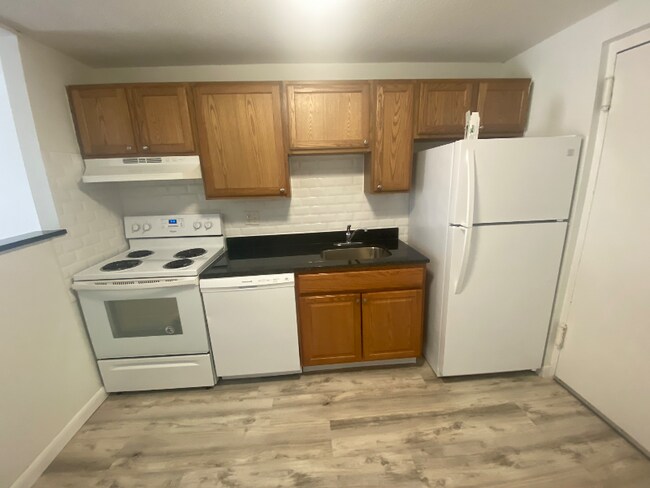 Building Photo - 47-147 Princeton St