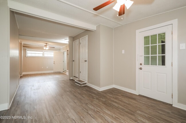 Building Photo - 3114 Hampton Ave E