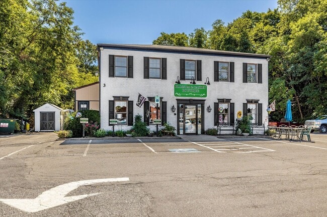 Building Photo - Wildwood Park Rental