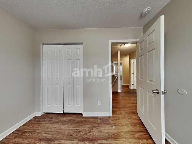 Building Photo - 1 Planters Grove Dr