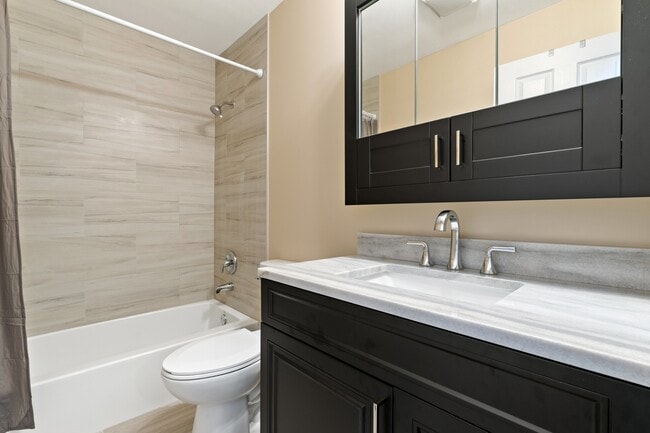 Building Photo - 514 Brookside Dr