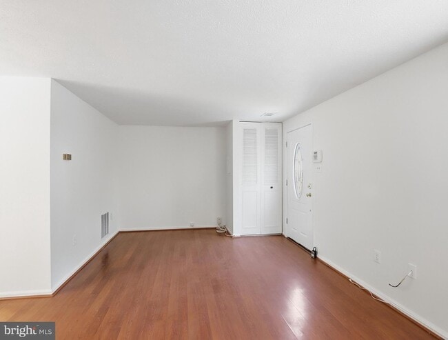 Building Photo - 40 Whitechurch Ct
