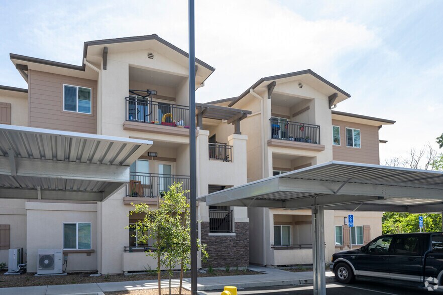 Primary Photo - Redwood Views Apartments