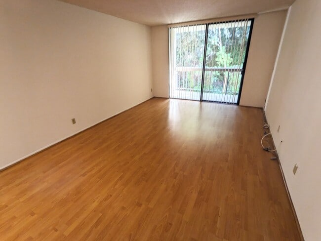 Building Photo - 3961 Via Marisol