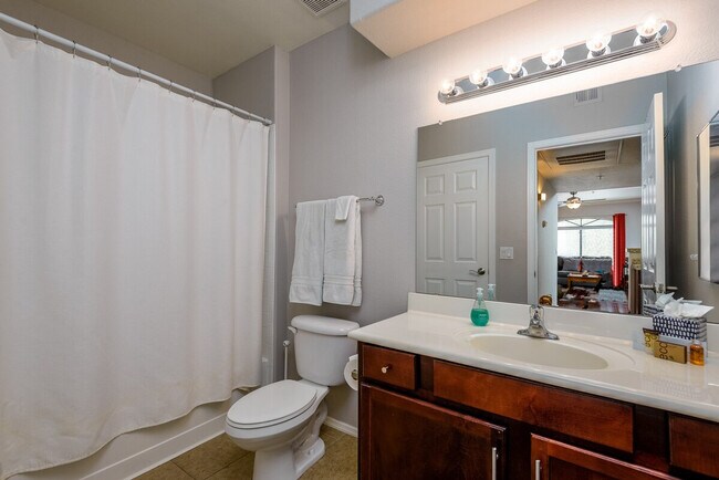 Building Photo - 15095 N Thompson Peak Pkwy