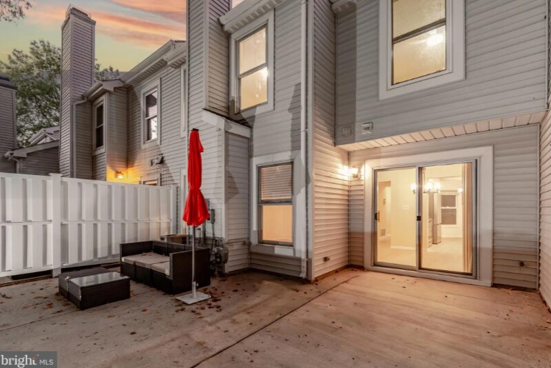 Building Photo - 214 Manahan Ct