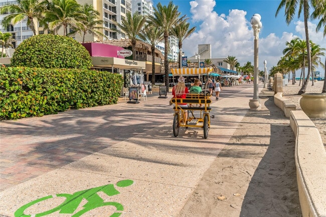 Building Photo - 324 Indiana St