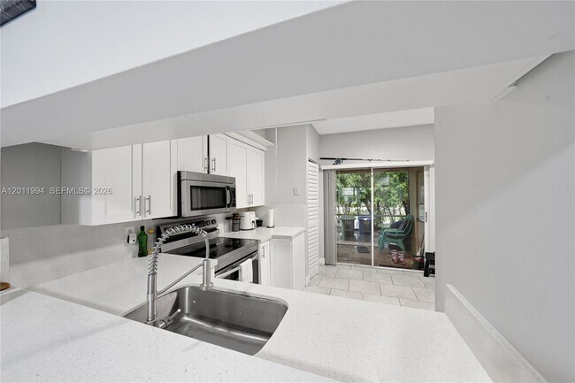 Building Photo - 29 Simonton Cir