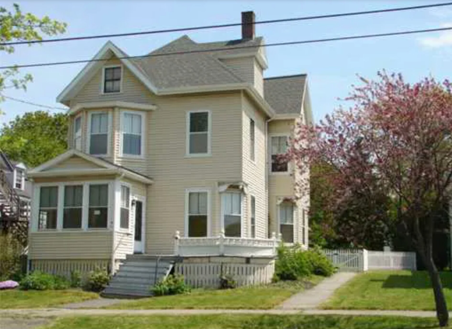 Building Photo - 163 Broadway