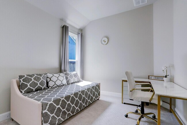 Building Photo - 11627 Tranquility Summit Dr