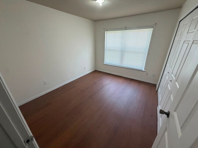 Building Photo - 7605 Pissarro Dr