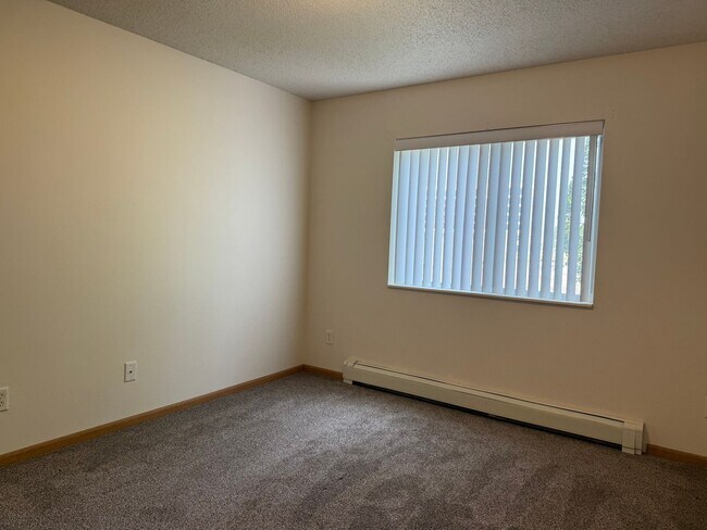 Building Photo - 4431 Calico Dr S