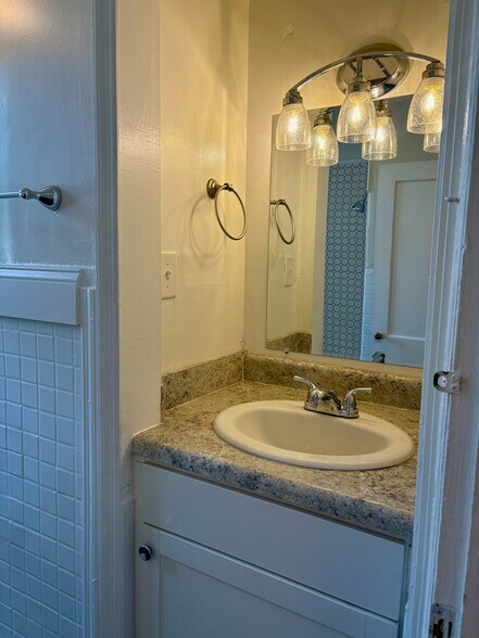 Building Photo - 120 Corbin Ave