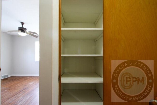 Building Photo - 6913 Bedford Ave