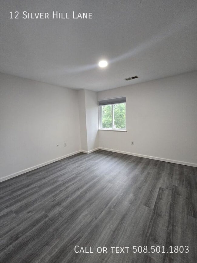 Building Photo - 12 Silver Hill Ln