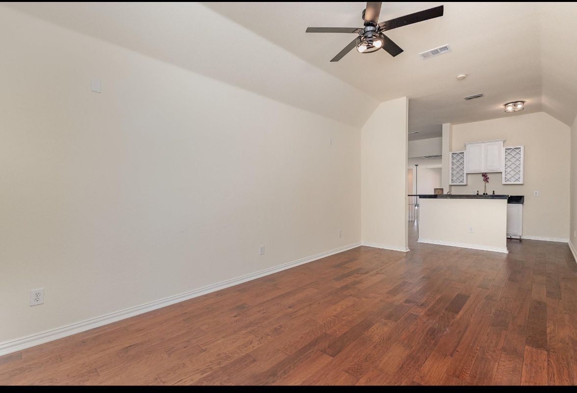 Building Photo - 9201 Royal Burgess Dr
