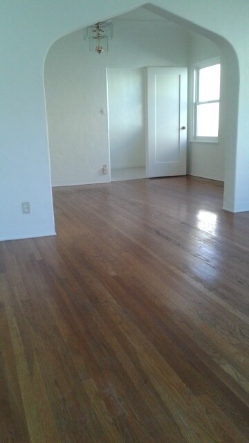 Building Photo - 317 N Gardner St