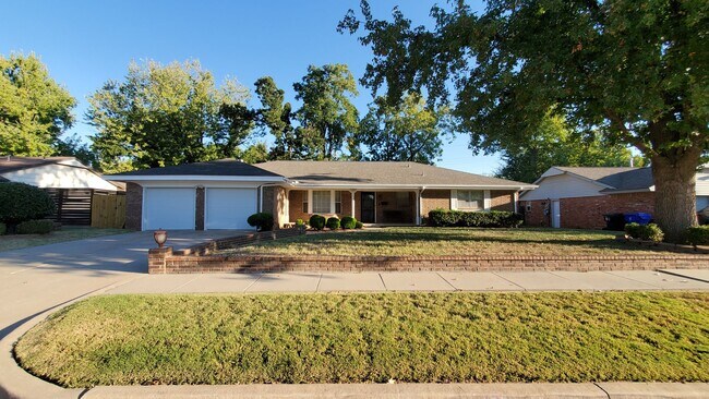 Primary Photo - (3) Bed/(2.5) Bath Home on Cul-de-Sac Street AVAIL NOW!