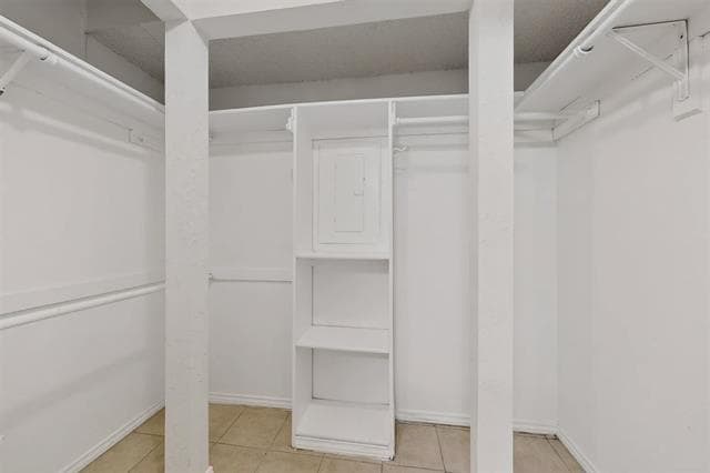 Building Photo - 14151 Montfort Dr
