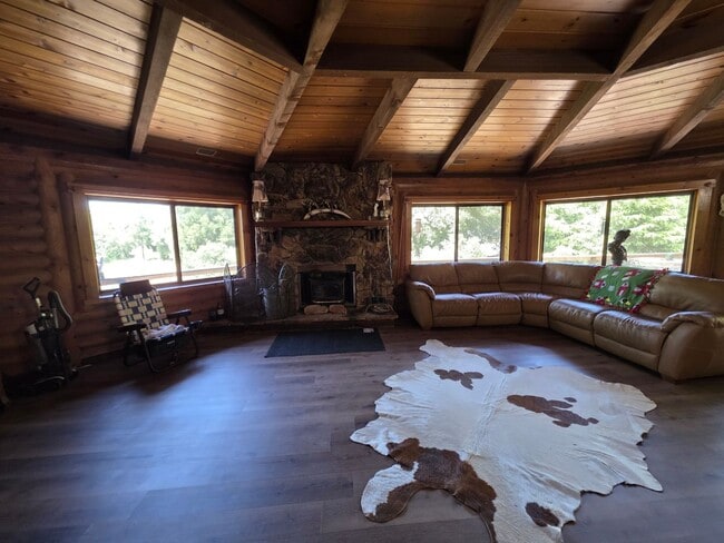 Building Photo - $3,500/month | 2 BD + Bonus Lower Level | 2 BA | 1,327 sq ft | 5.61 Acres | Detached 2-Car Garage