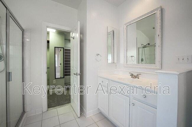 Building Photo - 13568 Heritage Farms Dr