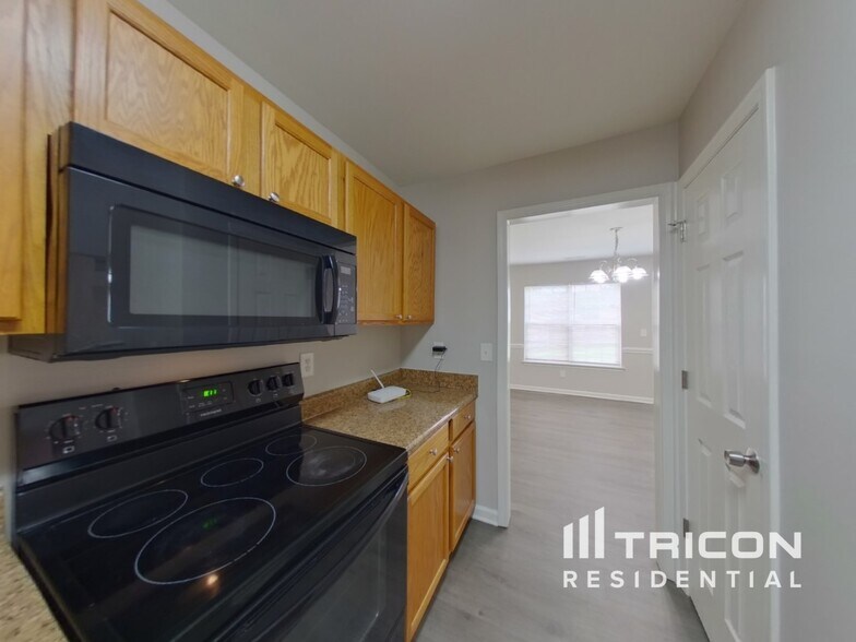 Building Photo - 1392 Zered Pl NW