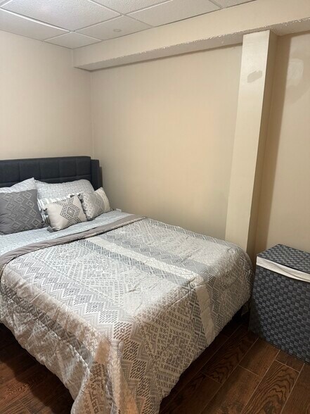 Building Photo - 403 Kokomo Ct