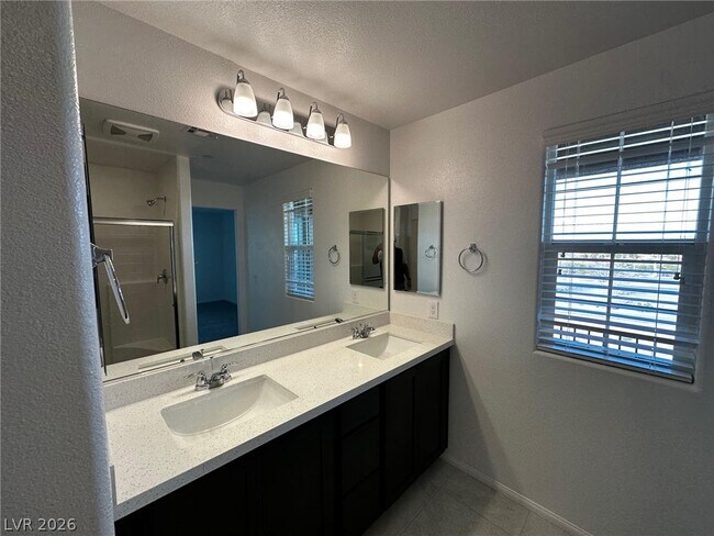 Building Photo - 512 Ylang Pl