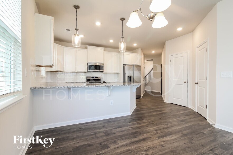 Building Photo - 612 Goldburn Wy
