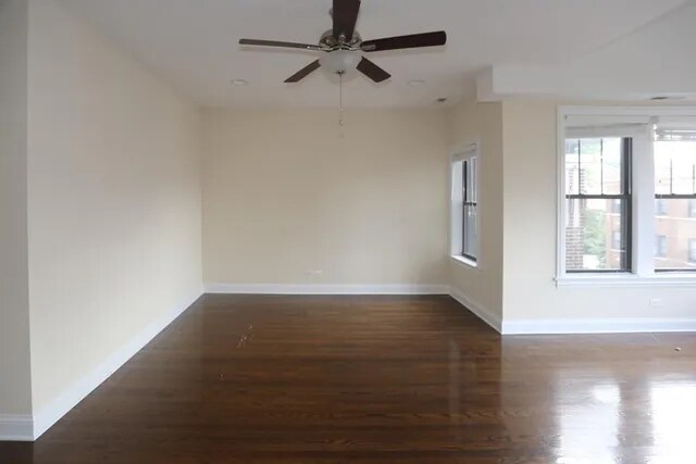 Building Photo - 3710 N Wilton Ave