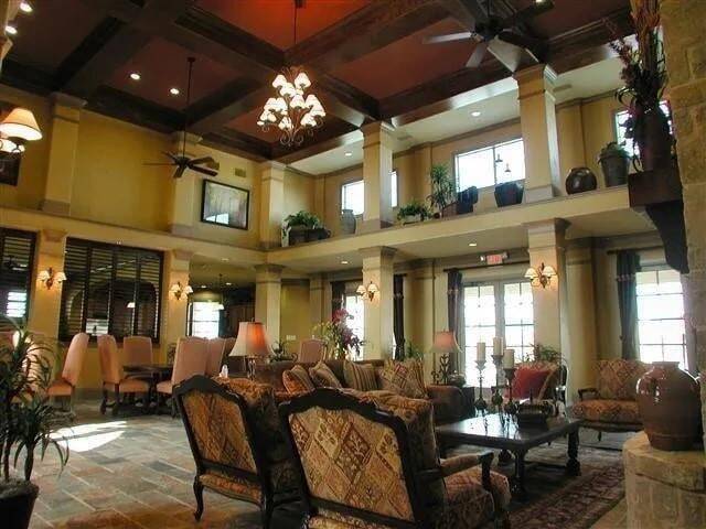 Building Photo - 1028 Lake Woodland Dr