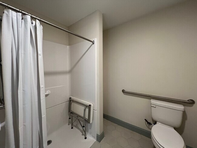 Building Photo - 160 Seabury St