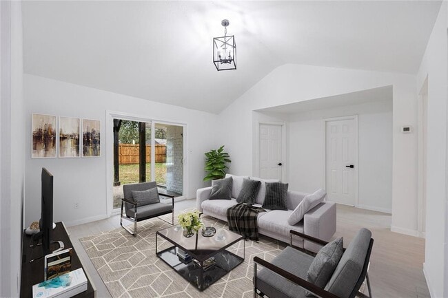 Building Photo - 2407 Tinechester Dr