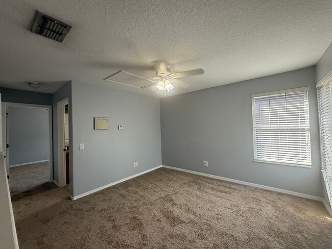 Building Photo - Land O'Lakes POOL home with Lakeviews!