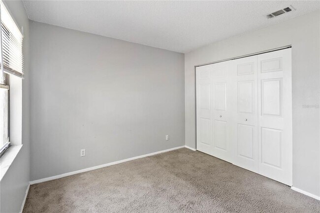 Building Photo - 218 Cranbrook Dr