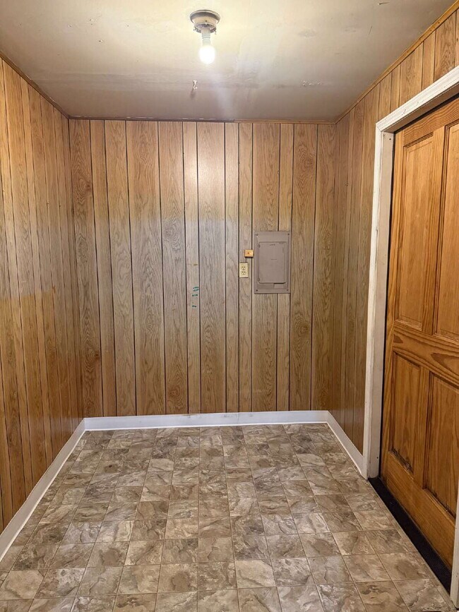 Building Photo - Rambler in Maple Valley Available Now!