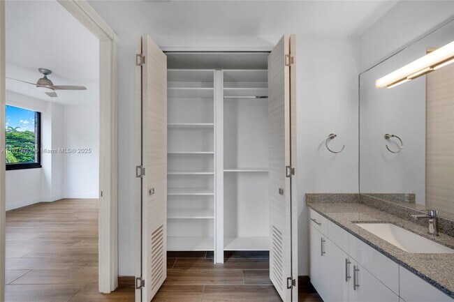 Building Photo - 3265 Bird Ave