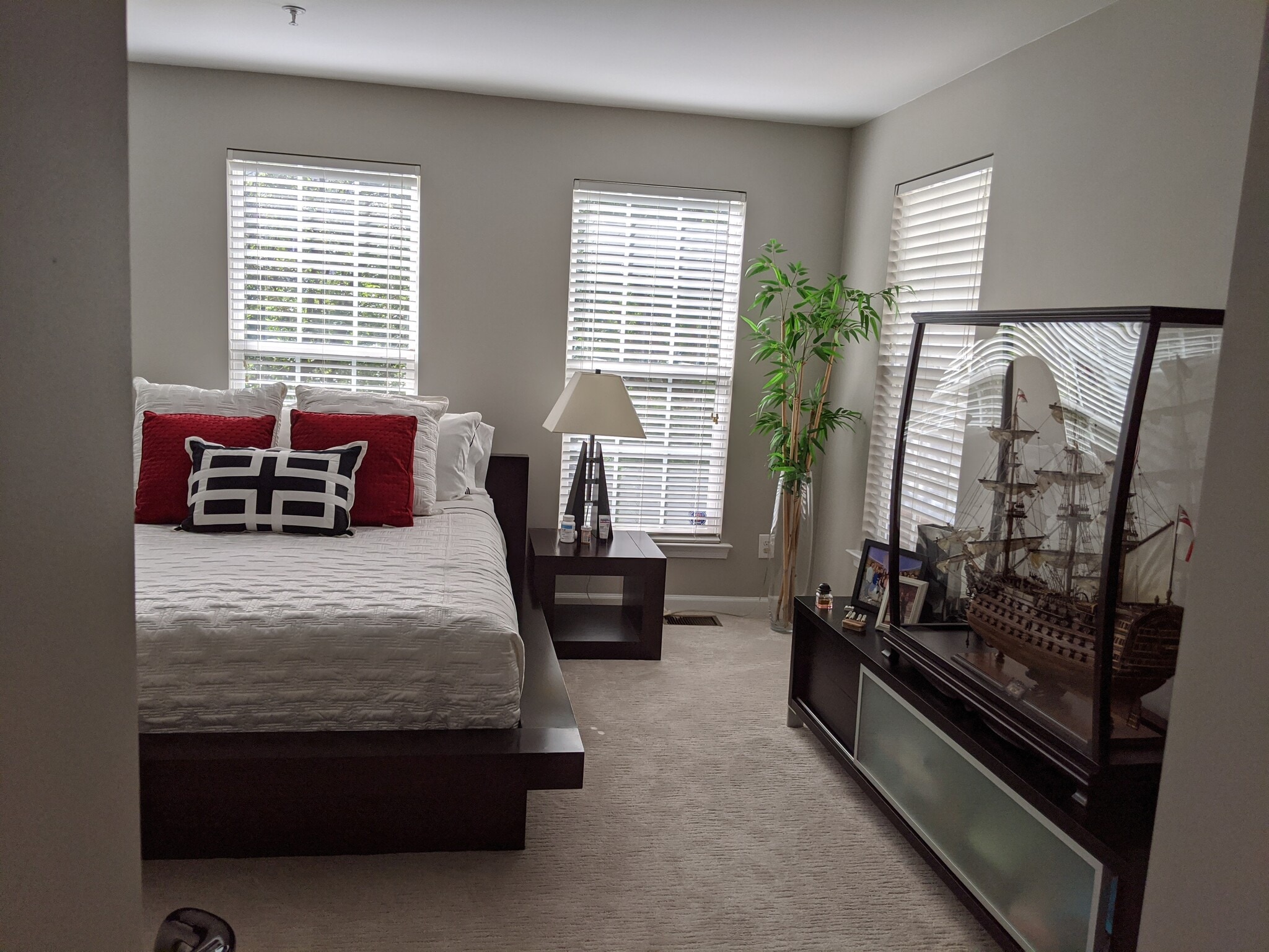 Main Bedroom - 316 Cross Green St
