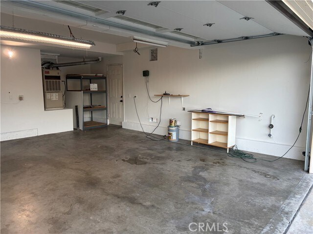 Building Photo - 2200 Bloomfield Ln