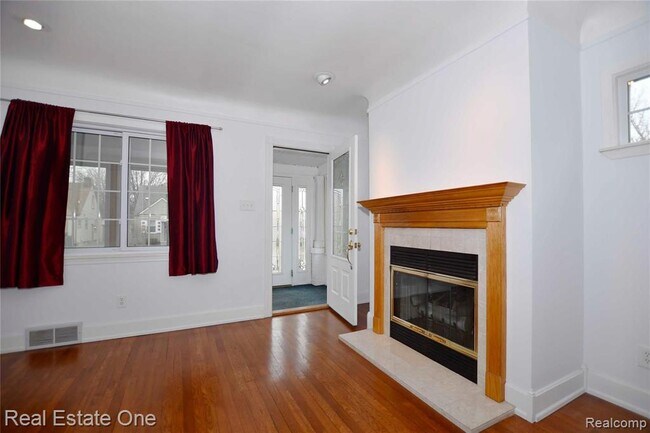 Building Photo - 610 Marlin Ave
