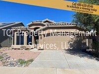 Building Photo - Spacious Home in Great Location!