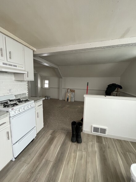 From front door into kitchen and LR - 29 Center St