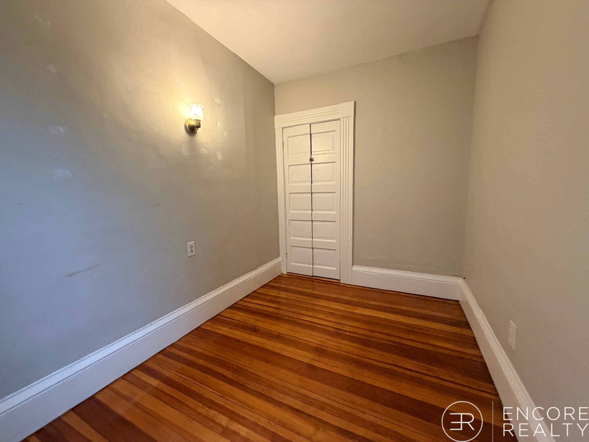 Building Photo - 56 Hancock St